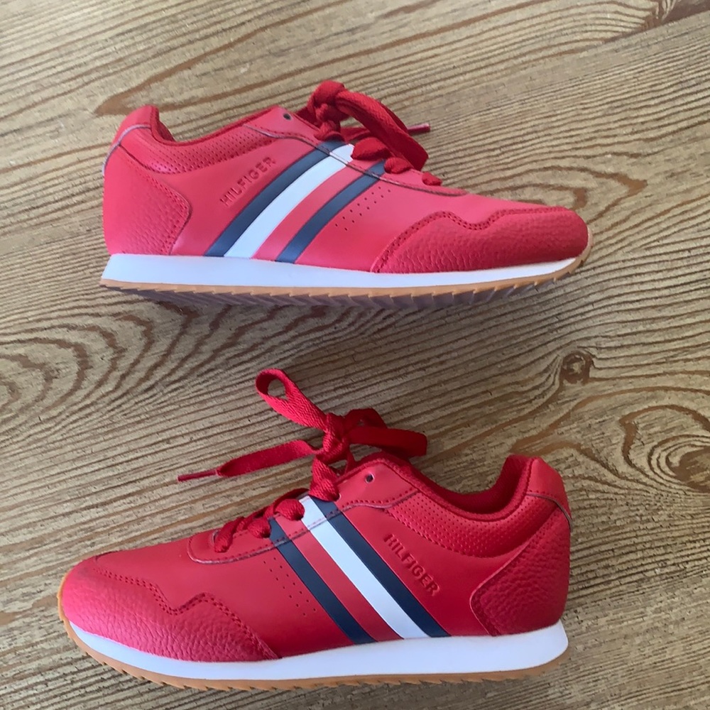 Tommy Hilfiger Red Boy Shoes Size 3 Like New